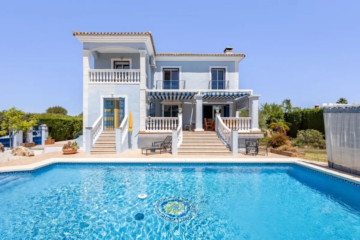 House Coín — 1