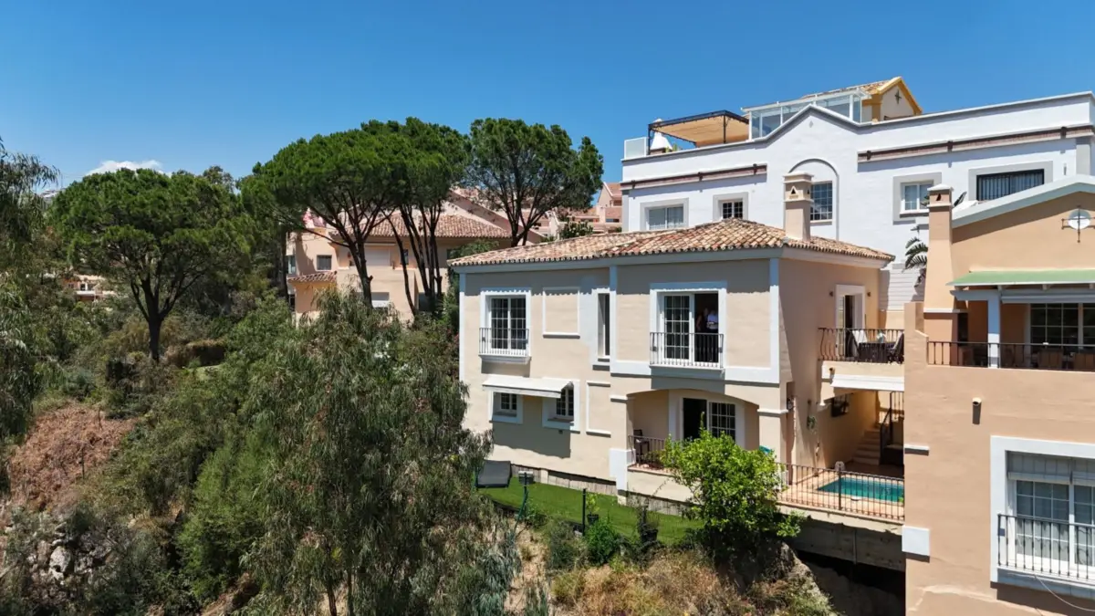 Maison Nueva Andalucía — 1