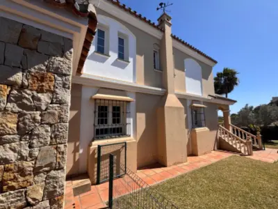 House Estepona — 2