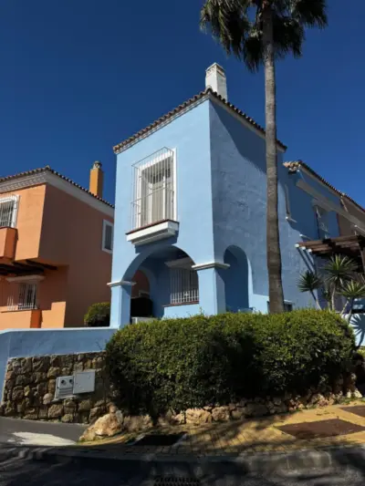 House Nueva Andalucía — 2