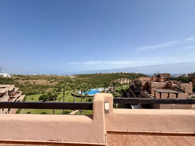 Located in the sought-after Casares del Sol urbani... — Costa del Sol · Casares