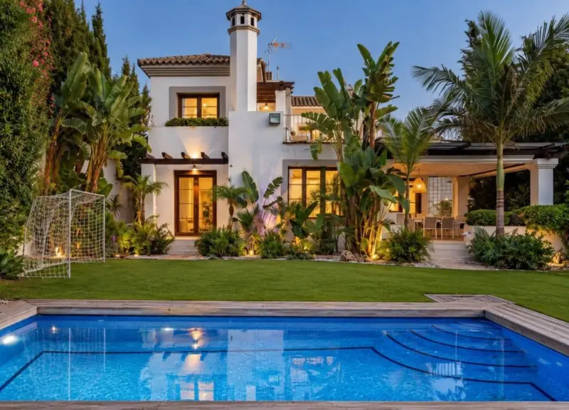 NEW TO MARKET — FRONTLINE LA RESINA GOLF Largest... — Costa del Sol · Estepona