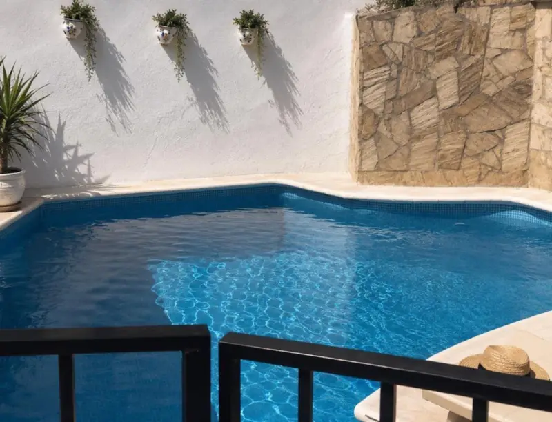 Detached Villa with Private Pool and parking in Ca... — Costa del Sol East · Nerja