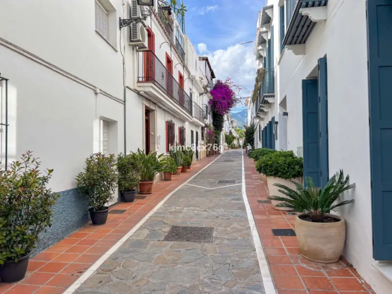 Property — Costa del Sol · Marbella