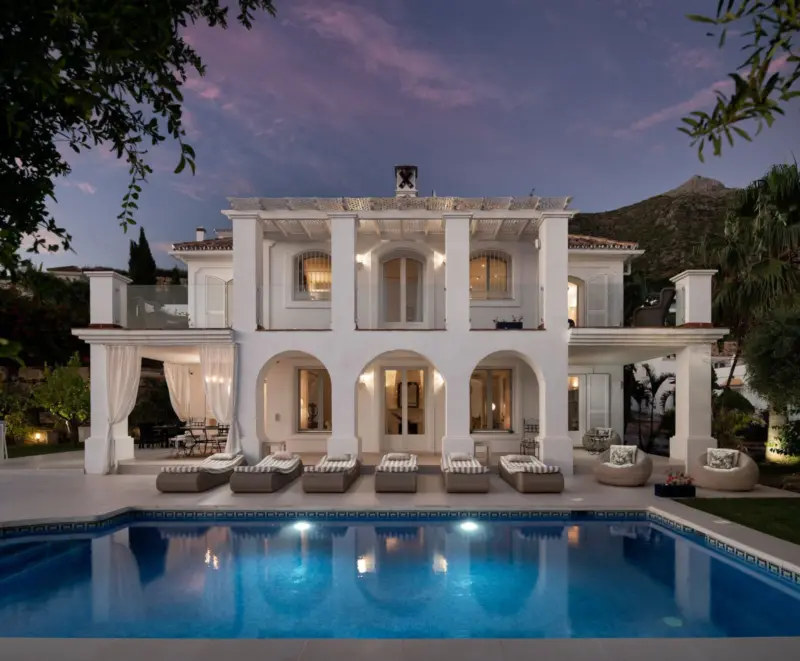 Luxurious contemporary-style villa. Spread over tw... — Costa del Sol · Istán