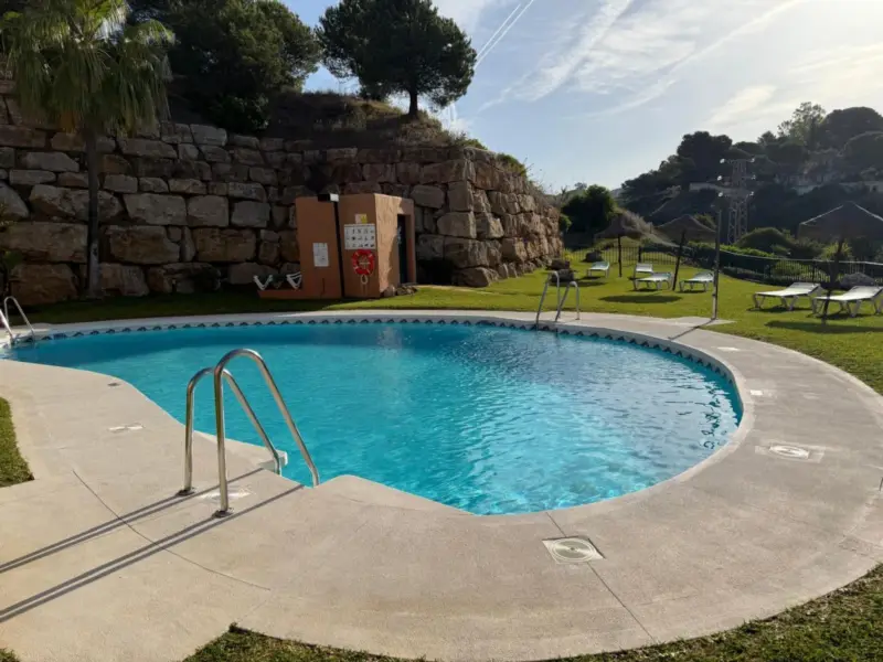 Bright duplex penthouse located in Los Lagos de Sa... — Costa del Sol · Elviria