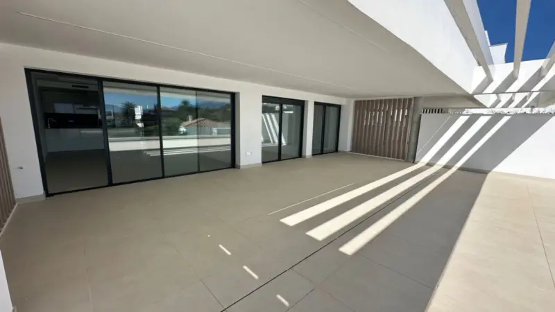 Brand-New Apartment in LIFE 3 – Las Mesas, Estepon... — Costa del Sol · Estepona