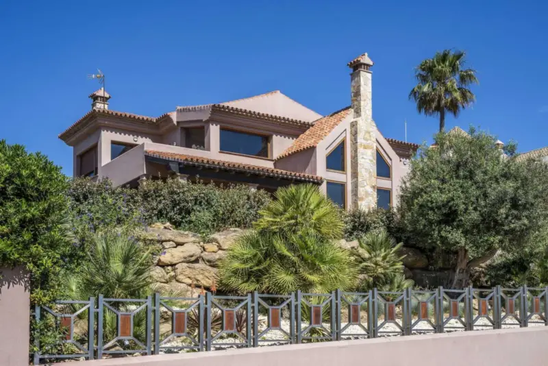 Located in a privileged enclave of the Costa del S... — Costa del Sol · La Alcaidesa