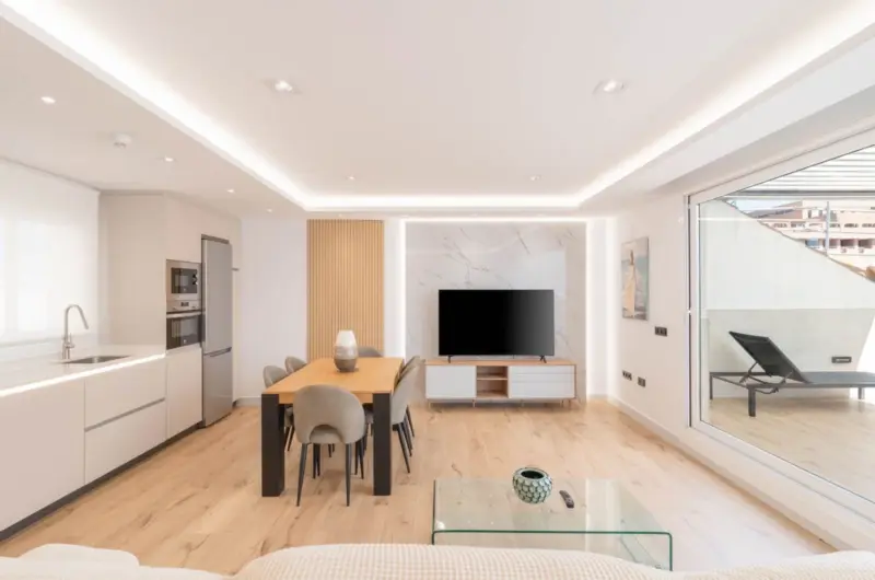 Refurbished penthouse with a large terrace, parkin... — Costa del Sol · Fuengirola