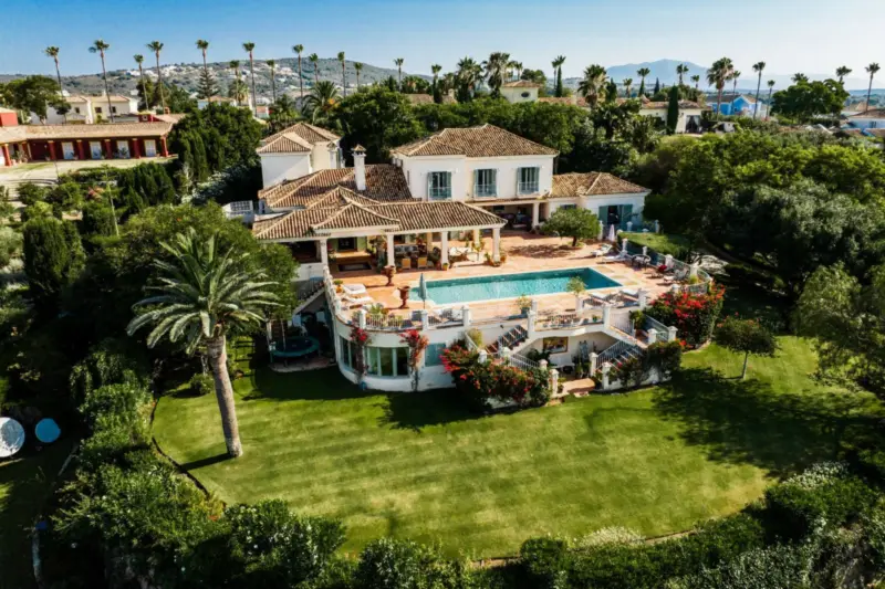 Substantial family villa in Sotogrande Alto offeri... — Costa del Sol · Sotogrande