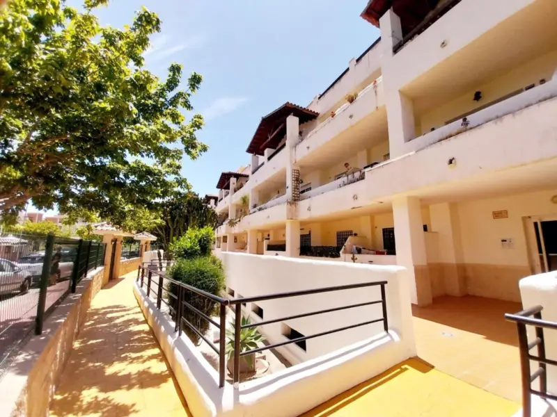"Enjoy a privileged lifestyle next to the gol... — Costa del Sol · Benalmádena