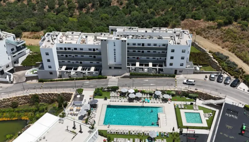 Luxury 2-Bedroom Apartment with Terrace - Hacienda... — Costa del Sol · Mijas