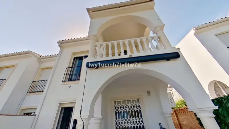 EXCLUSIVE SEMI-DETACHED HOUSE WITH BREATHTAKING PA... — Costa del Sol · Mijas