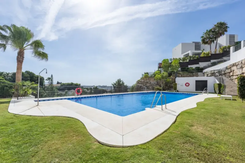 Stylish 2-Bedroom Duplex Penthouse with Sea Views... — Costa del Sol · Benahavís