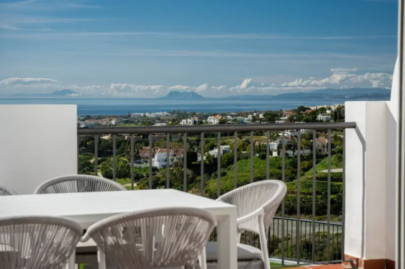 Experience elevated living in this exceptional 2-b... — Costa del Sol · Benahavís