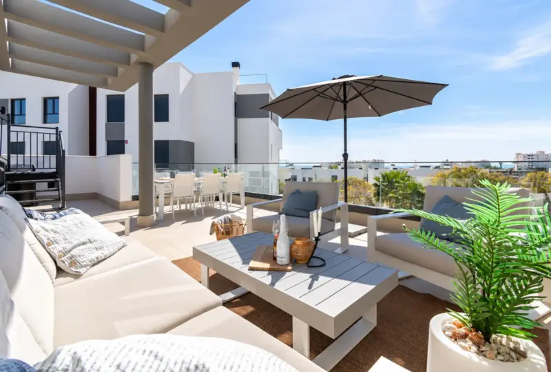 HIGHLIGHTS
- Exclusive corner duplex penthouse
-... — Costa del Sol · Estepona