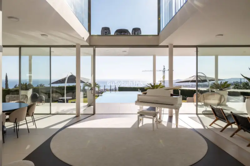 Property — Costa del Sol · Benalmádena
