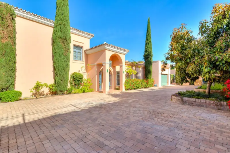Property — Costa del Sol · Benahavís
