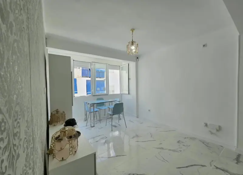 ? COMPLETELY RENOVATED APARTMENT IN TORREMOLINOS —... — Costa del Sol · Torremolinos