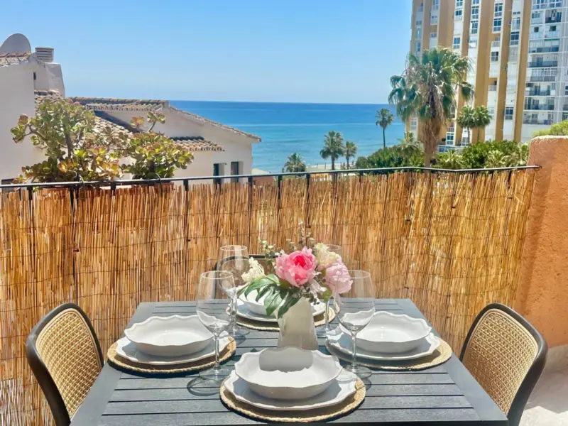 NEWLY RENOVATED BEACHSIDE APARTMENT CALAHONDA - WI... — Costa del Sol · Calahonda