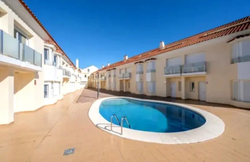 Spacious Townhouse with Pool, Parking & Prime Loca... — Costa del Sol · Los Boliches