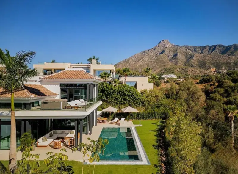 This exceptional contemporary villa is situated in... — Costa del Sol · The Golden Mile