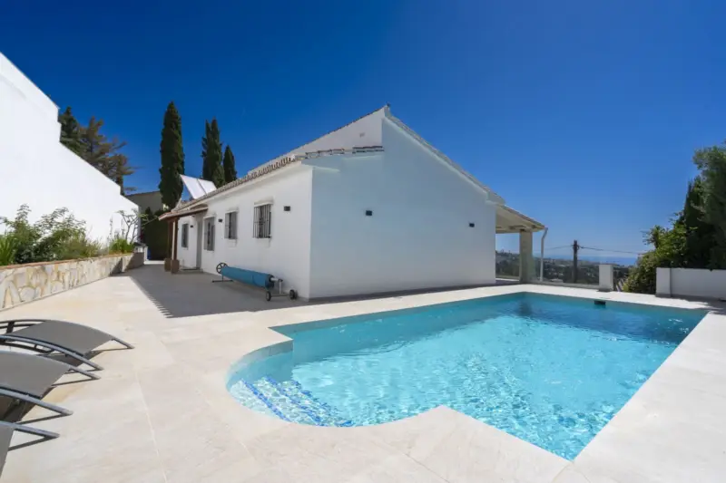 Beautifully Renovated Villa with Tourist Licence a... — Costa del Sol · La Cala de Mijas