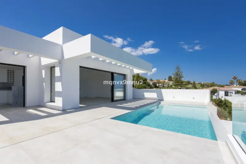 New contemporary villa built to the highest standa... — Costa del Sol · El Chaparral