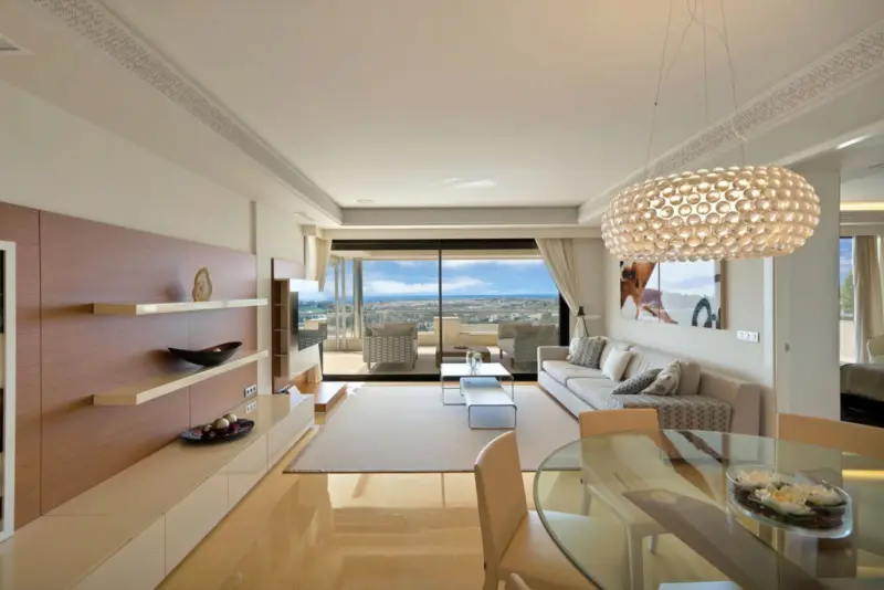 Stunning 3-Bedroom Apartment with Panoramic Views.... — Costa del Sol · Nueva Andalucía