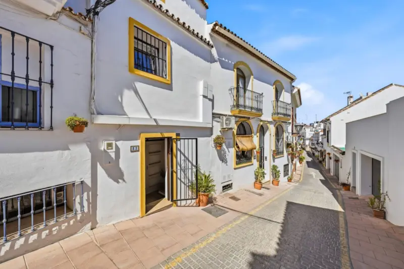 Property — Costa del Sol · Estepona