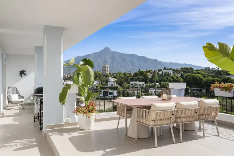 Penthouse Las Lolas is one of those rare residence... — Costa del Sol · Nueva Andalucía