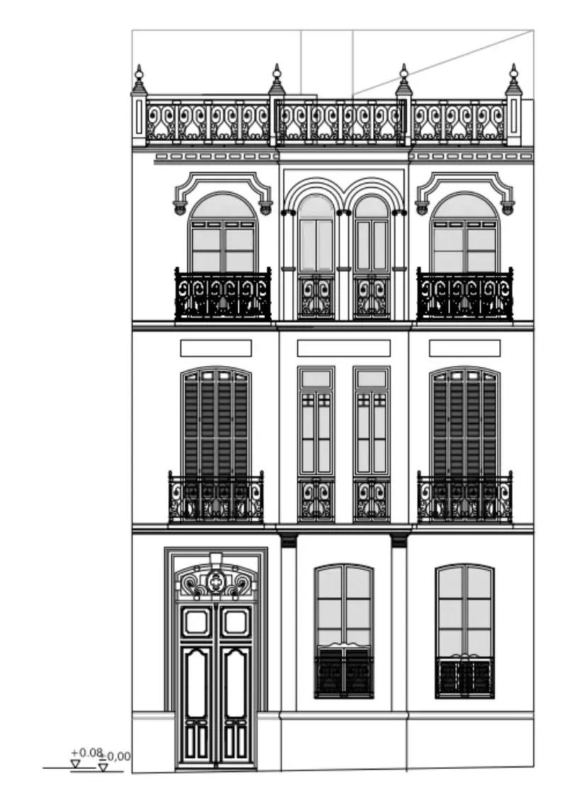 Building in the Malaga Centro Historico with hidde... — Costa del Sol · Málaga Centro