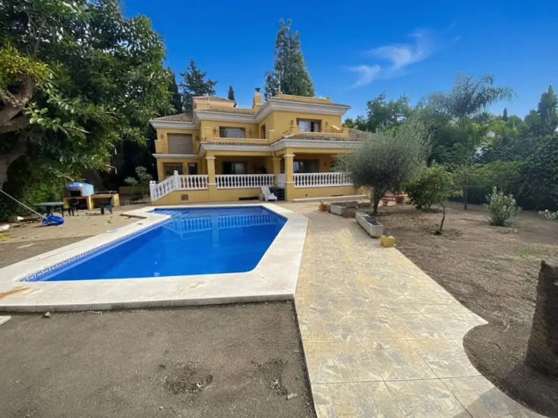 Nestled within the exclusive community of Parcelas... — Costa del Sol · Nueva Andalucía