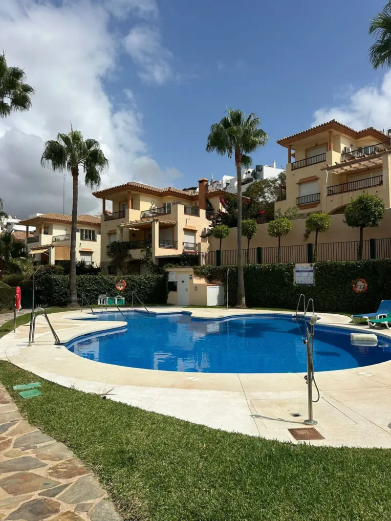Stunning two storey semi-detached villa situated i... — Costa del Sol · Miraflores