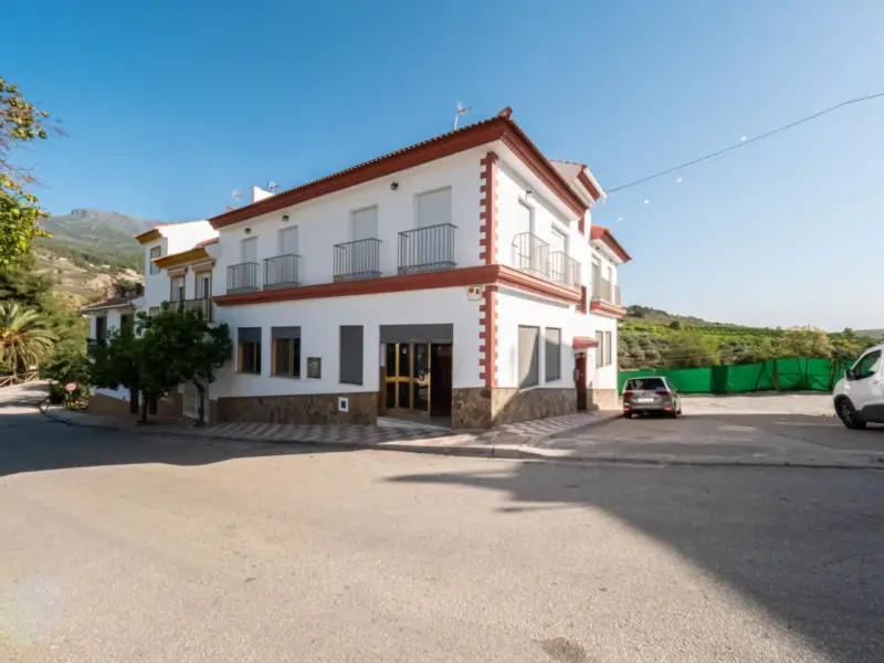 We are pleased to present this excellent business... — Costa del Sol · Alozaina
