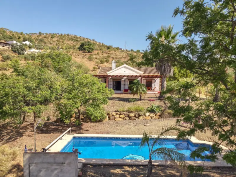 Detached Finca . Far-reaching views . Good acc... — Costa del Sol · Tolox