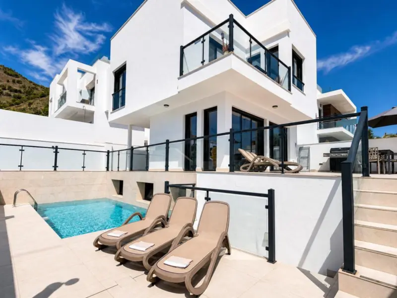 This elegant modern villa blends clean architectur... — Costa del Sol East · Nerja