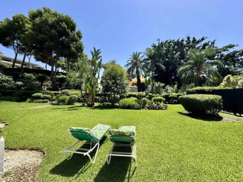 ONLY 5 MIN WALKING DISTANCE TO THE BEACH AND AMENI... — Costa del Sol · Miraflores