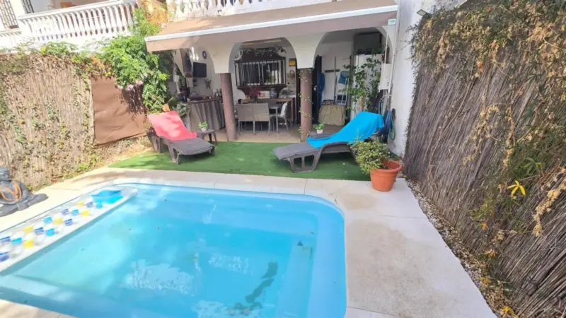 Stunning Property with Private Pool and Tourist Li... — Costa del Sol · Benalmádena